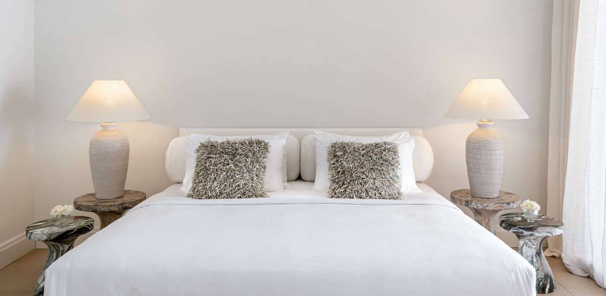 11-mandola-rosa-beach-residence-bedroom-luxury-resort